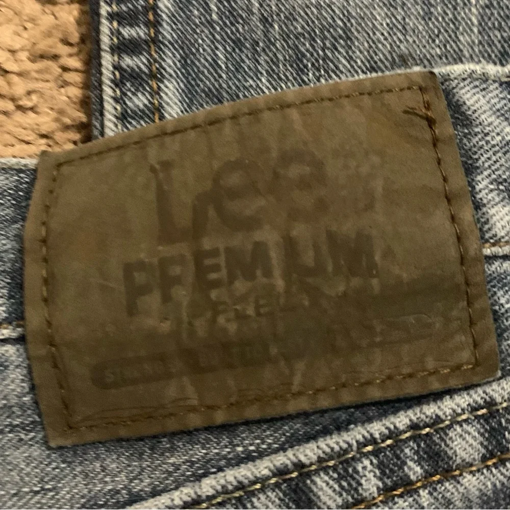 Lee Regular Straight Leg Jeans 33 x 30